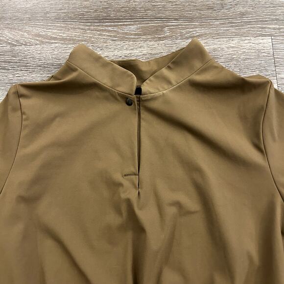 NWOT ADAY Check-In Top Long Sleeve Crop Top Sz Small Olive Brown Stretch Travel - Picture 12 of 16